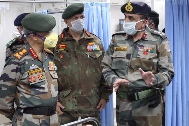 ARMY CHIEF REVIEWS SECURITY IN THE KASHMIR