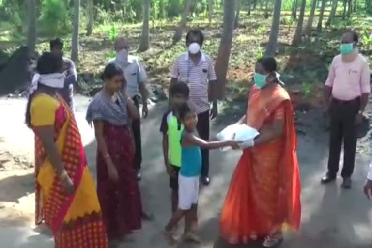 govt school teachers help poor student