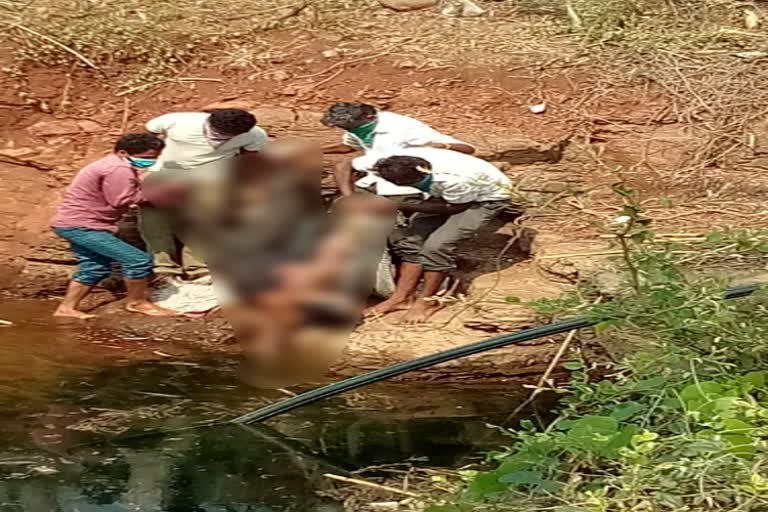 Chikkodi: Young man dead body found in suspicious manner