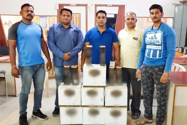 illegal liquor seized in dhule