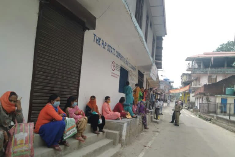 lockdown rules violated in dharampur