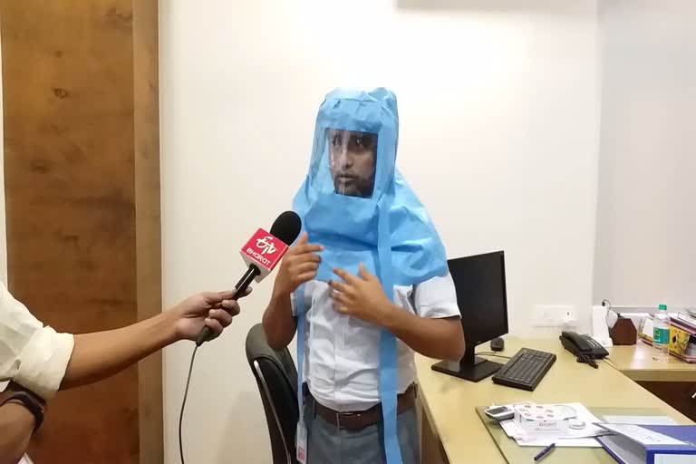 Hayat Hospital has made Headgear for doctors