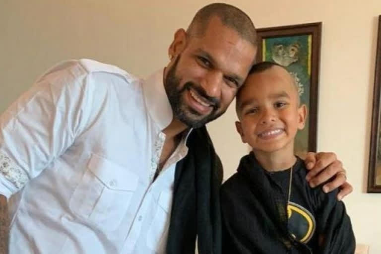 shikhar-dhawan-dances-with-son-zoravar-on-daddy-cool