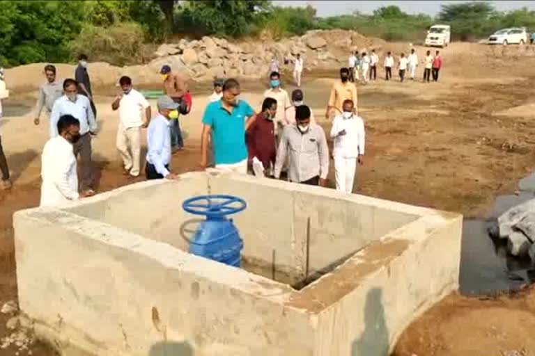 finance minister harish rao visit ranganayakasagar canal in siddipeta district