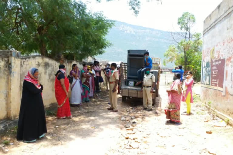 Women were blocking vehicles moving beds to the Quarantine Ward in udayagiri