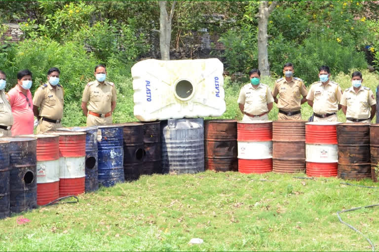 police destroyed liquor in wardha