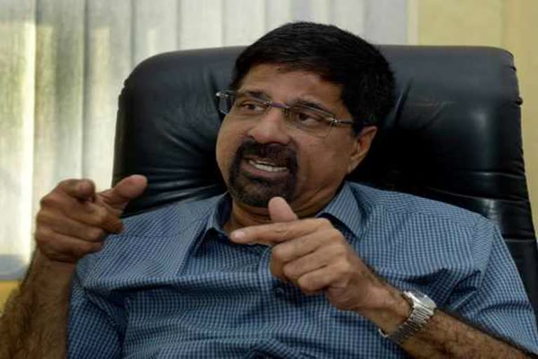 Big fan of Dhoni, would want him to be part of T20 WC squad: K Srikkanth