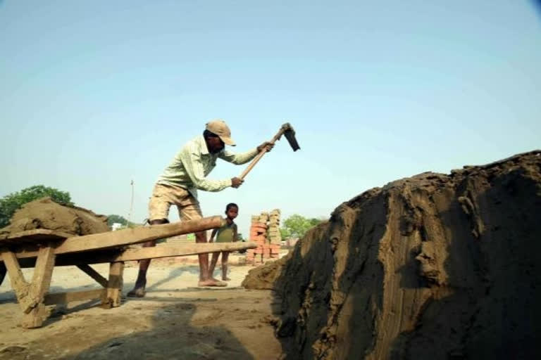 ପ୍ରବାସୀ ଶ୍ରମିକଙ୍କୁ ରୋଜଗାର ଦେଲେ ଯୋଗୀ ସରକାର