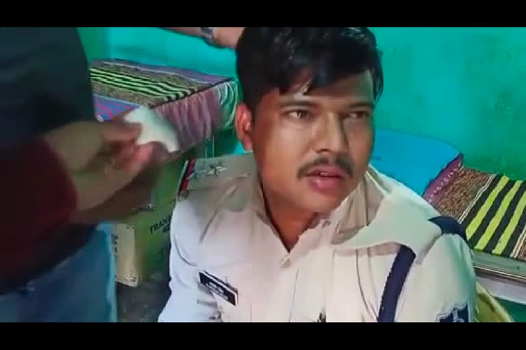 Attack on constable during vehicle checking