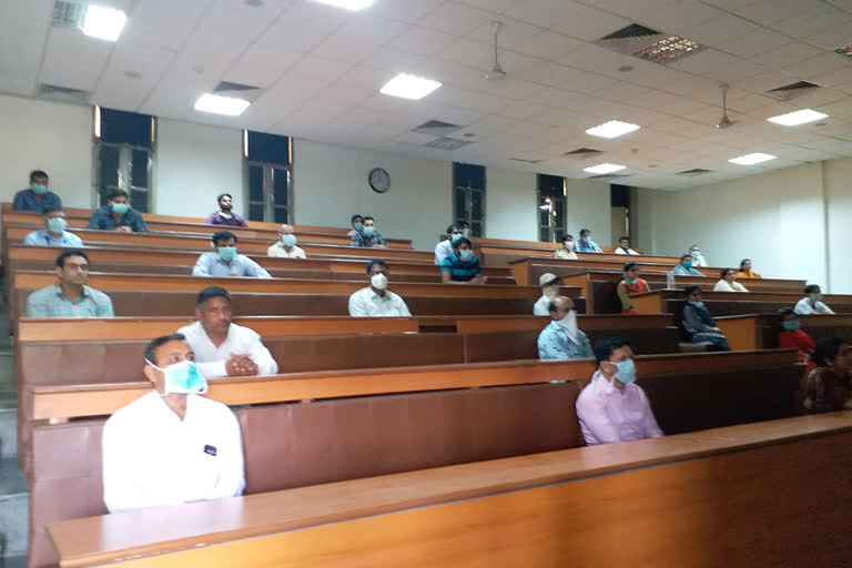 medical college staff corona training