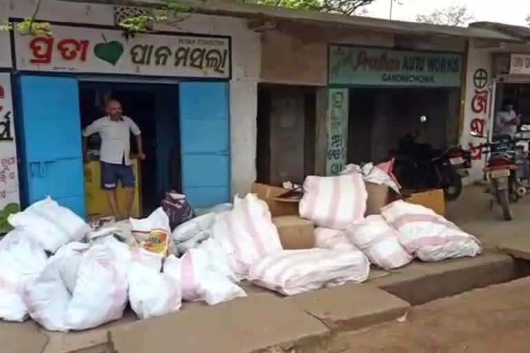 Police raid on warehouse shop