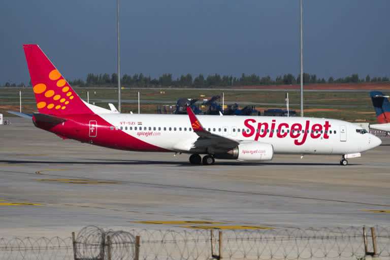 SpiceJet news  covid news  lock down news  സ്‌പൈസ് ജറ്റ് വാർത്ത  കൊവിഡ് വാർത്ത  ലോക്ക് ഡൗണ്‍ വാർത്ത