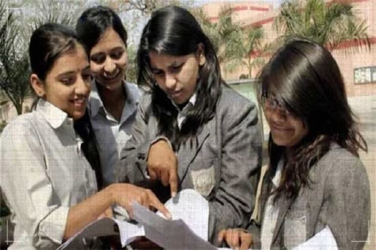 CBSE to assess loss of time for students, rationalise syllabus for classes 9-12