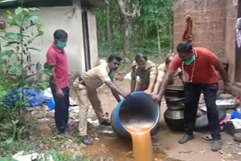 കണ്ണൂർ  kannur  illegal liquor  വാഷ്  Excise