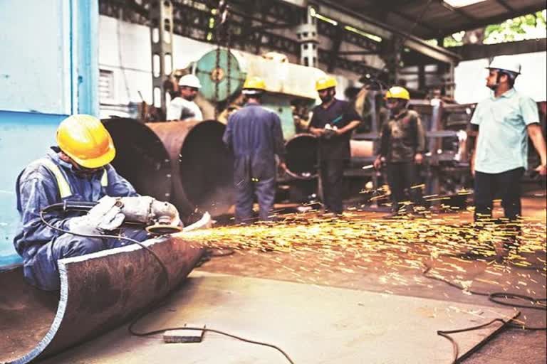 25-percent-workforce-saw-fall-in-incomes-in-india-linkedin