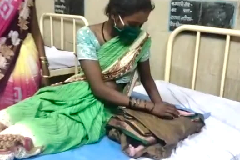 woman gave birth to baby at atm in ahamednagar