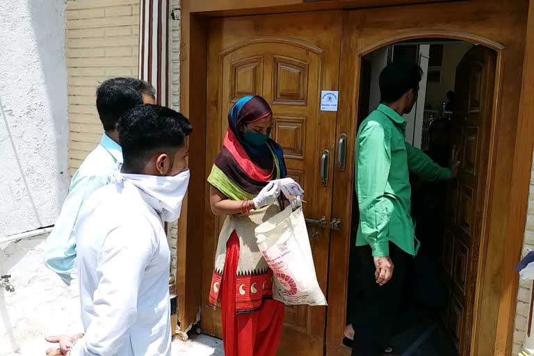 corona-virus-door-to-door-health-checks-conducted-by-the-junagadh-municipal-corporation