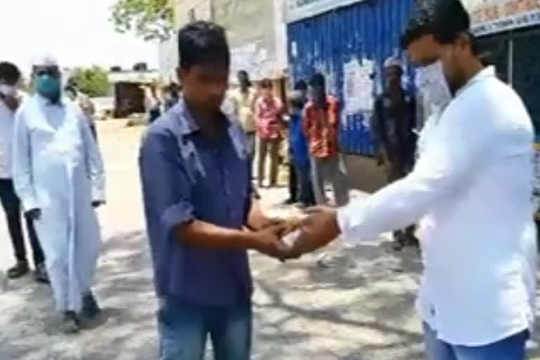 food distributed to outsiders in kadapa by social service organisations