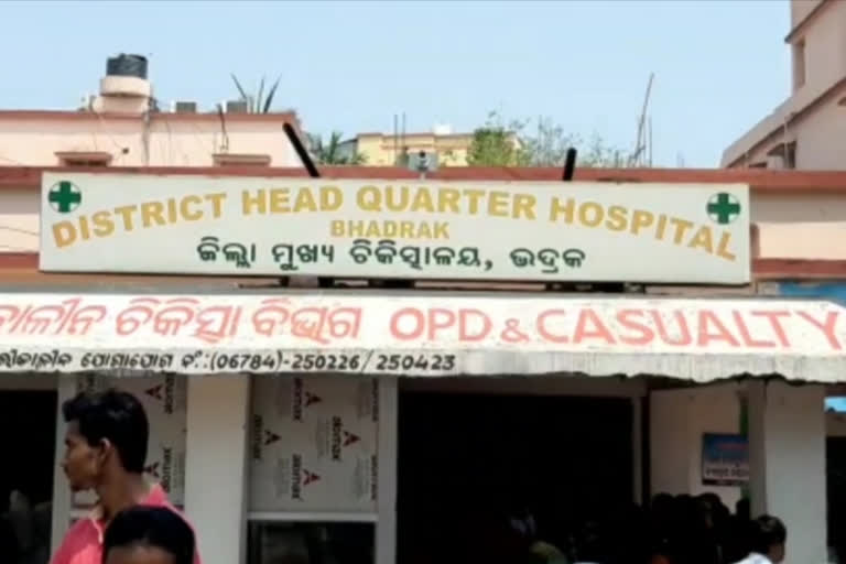 Allegations of childbirth on the street due to doctor's irresponsibility