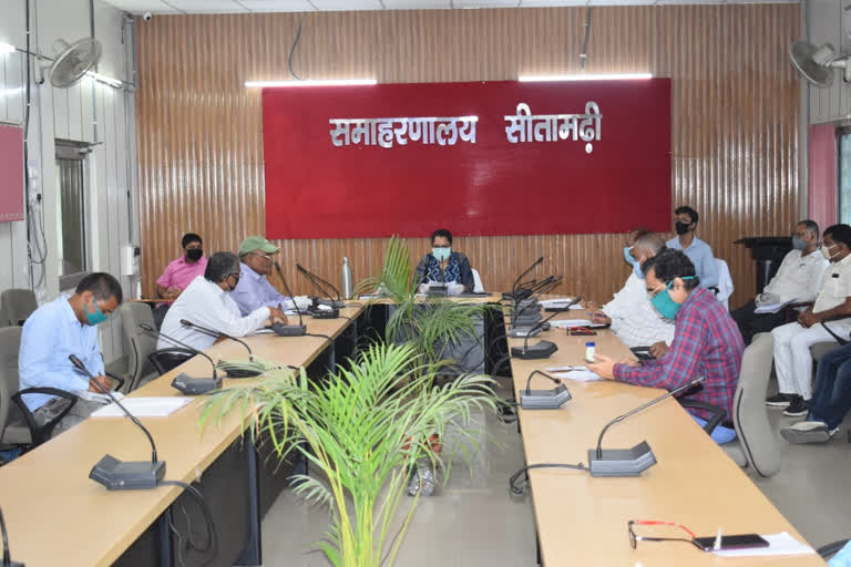 DM Abhilasha Kumari Sharma holds meeting