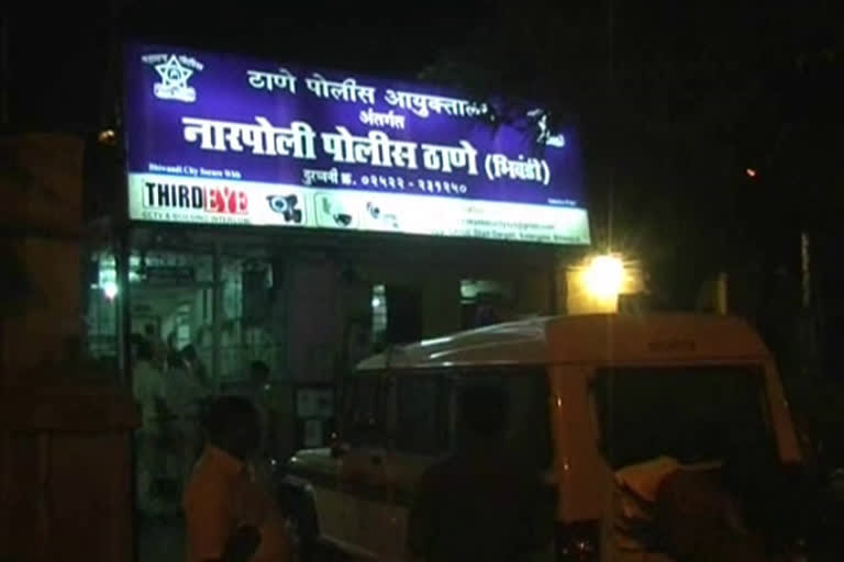 youth died in car accident in thane