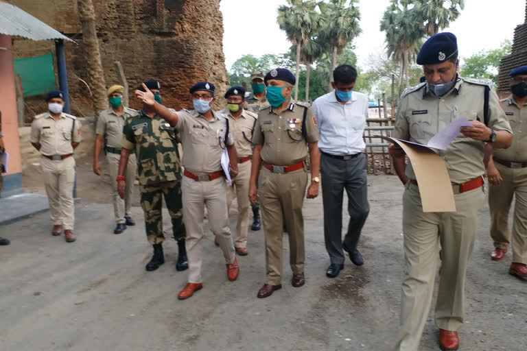 malda dg c verendra came to indo-bangladesh border for   inspection