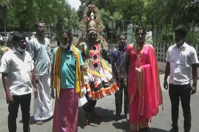 தெருக்கூத்து கலைஞர்கள் கோரிக்கை