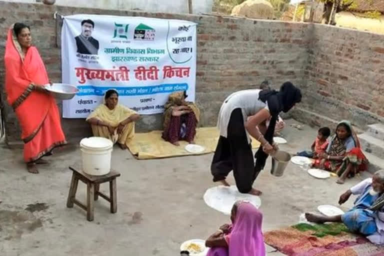 CM Hemant soren encouraged those who helped people in ranchi