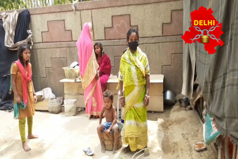 family starving on street