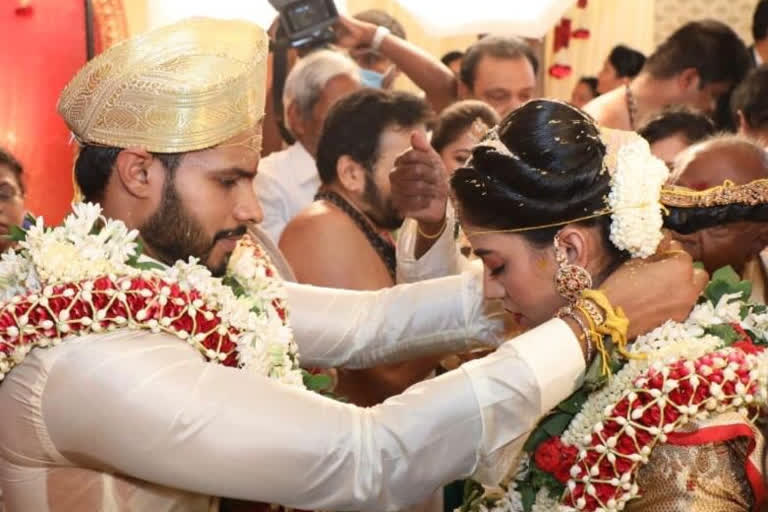 High Court asks HDK's son Nikhil's marriage details