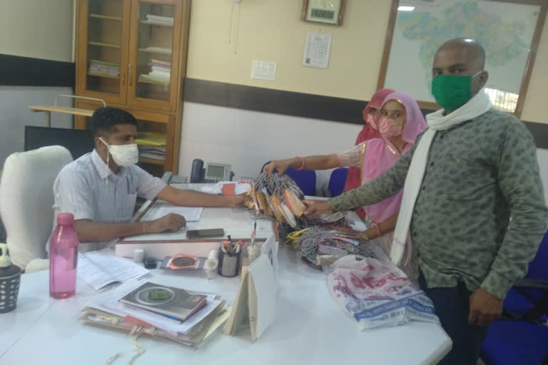 बाड़मेर में मास्क वितरण, Mask Distribution in Barmer