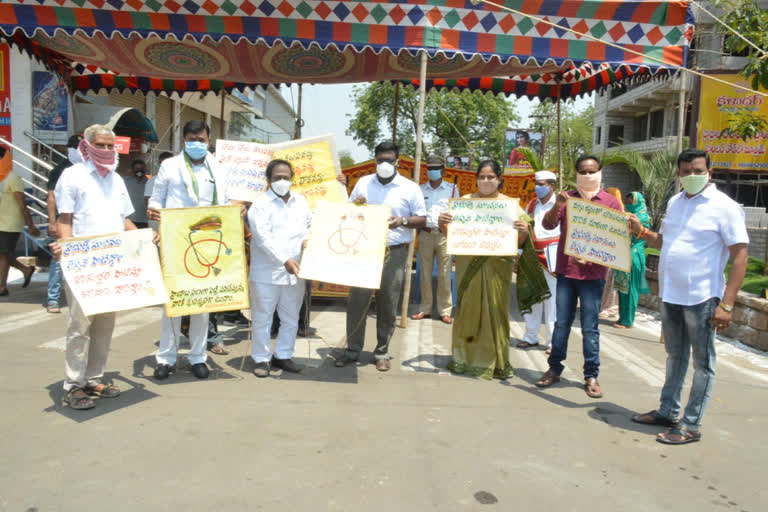 awareness drawings on corona in warangal inaugirated by collector rajiv ghandhi hanumanthu