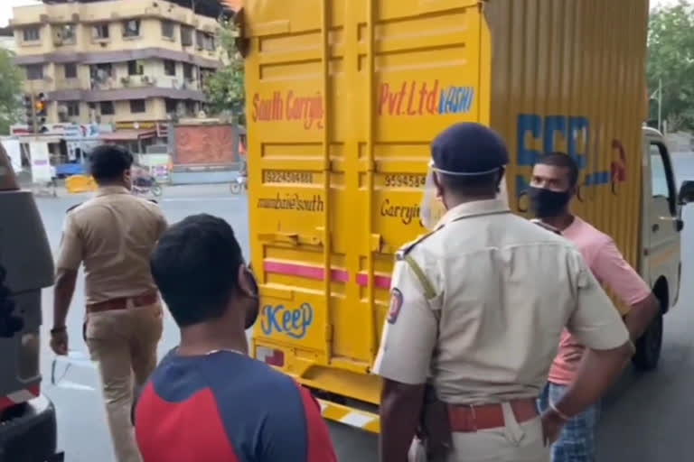 police seized two truck for illegal transportation of labours