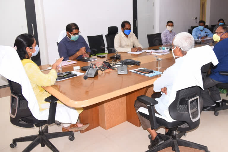 Collector Shruti Ojha review meeting with Government authorities on coronal virus control in Gadwal district