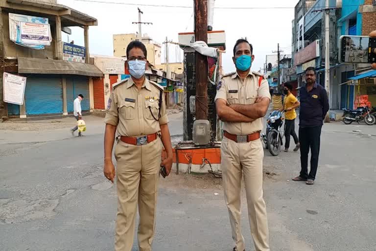 dsp visit kagajnagar in kumuram bheem asifabad district