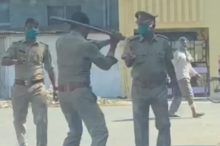 head-constable-hits-senior-with-baton