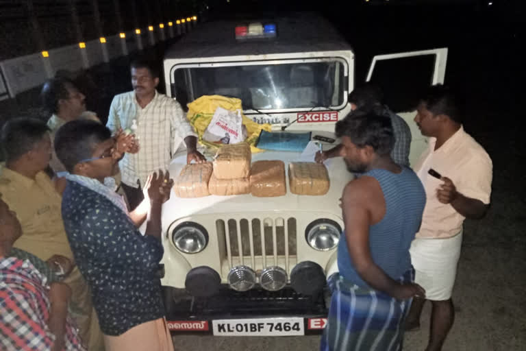 lorry  Ten kg  cannabis  seized  ലോറി  കടത്തിയ  കഞ്ചാവ്  പിടികൂടി  ലഹരി  ലഹരി മാഫിയ