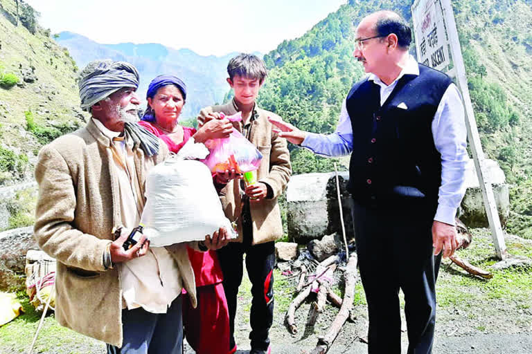 Ration kits distributed to sheep herders