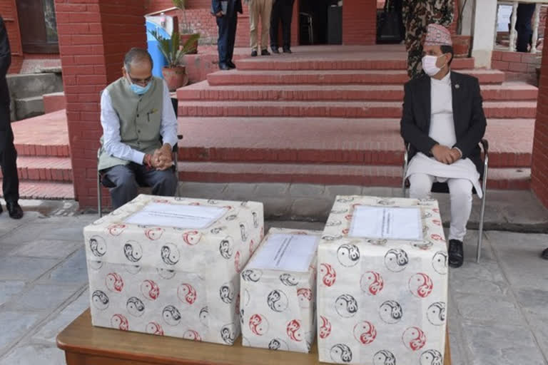 COVID-19: India gifts 23 tonnes of essential medicines to Nepal  നേപ്പാളിന് 23 ടൺ അവശ്യ മരുന്നുകൾ അയച്ച് ഇന്ത്യ  23 ടൺ അവശ്യ മരുന്നുകൾ  23 tonnes of essential medicines to Nepal