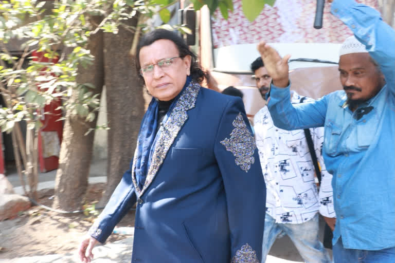 mithun chakrabarty's father died