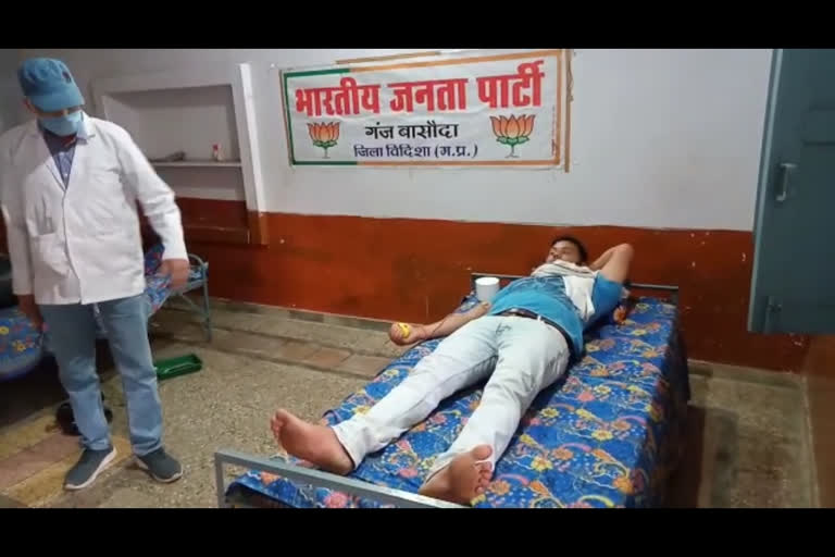 BJP workers organize blood donation camp