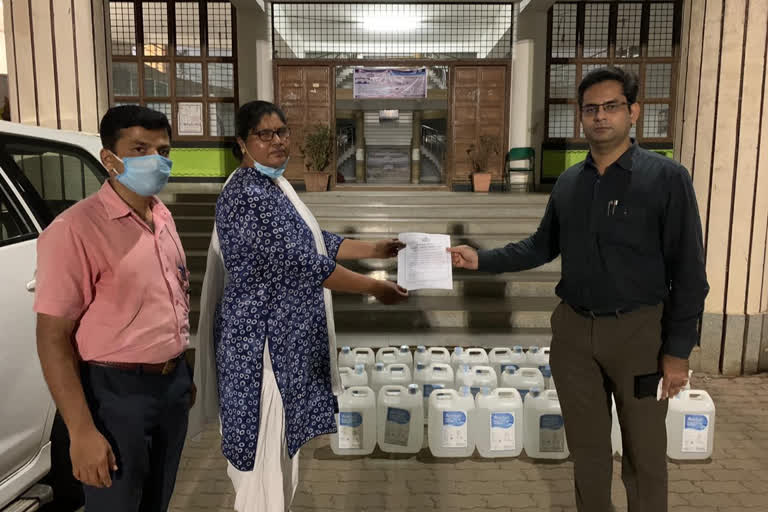 Excise Department Given sanitizer for Haveri District administration