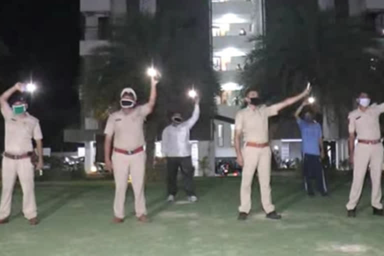 Surat cops get creative with COVID-19 messages