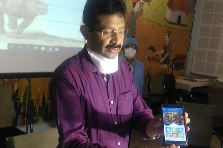 minister rajib banerjee inaugurated zoo app