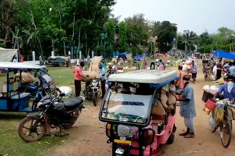 administration closed patashpur tikrapara market in tamluk, murshidabad