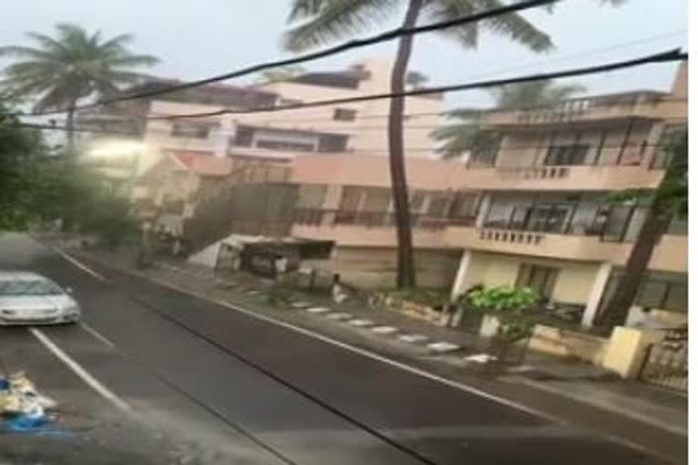 havy rain in Bangalore