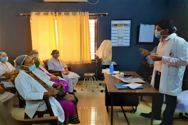 training is being to health workers in railway hospital of Raipur Railway Division