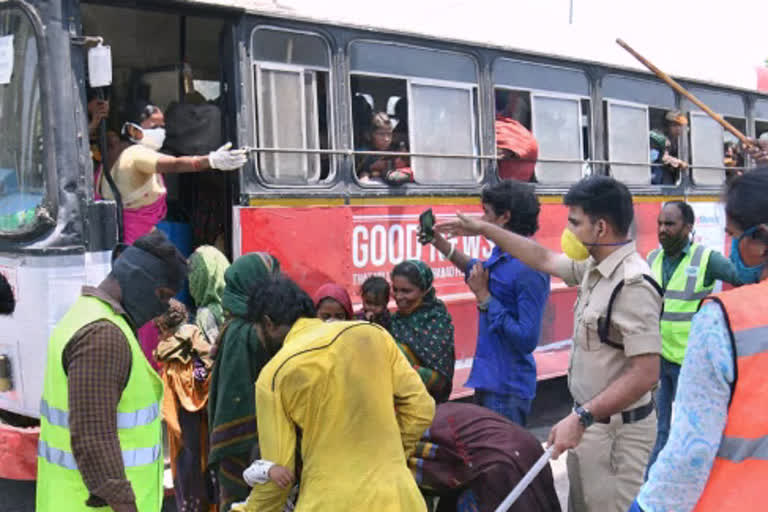 migrants families in secunderabad was shifted to the GHMC Rehabilitation centers BY THE POLICE