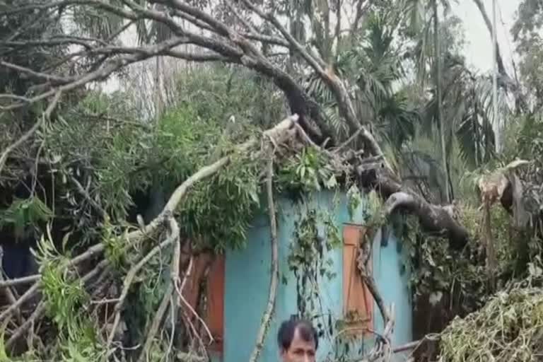 thunderstorm-destroyed-house