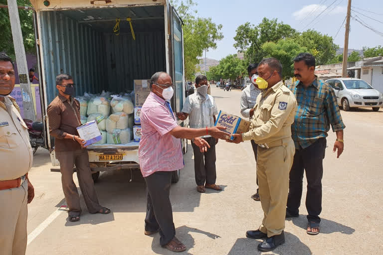 Food kits distribution in koppal